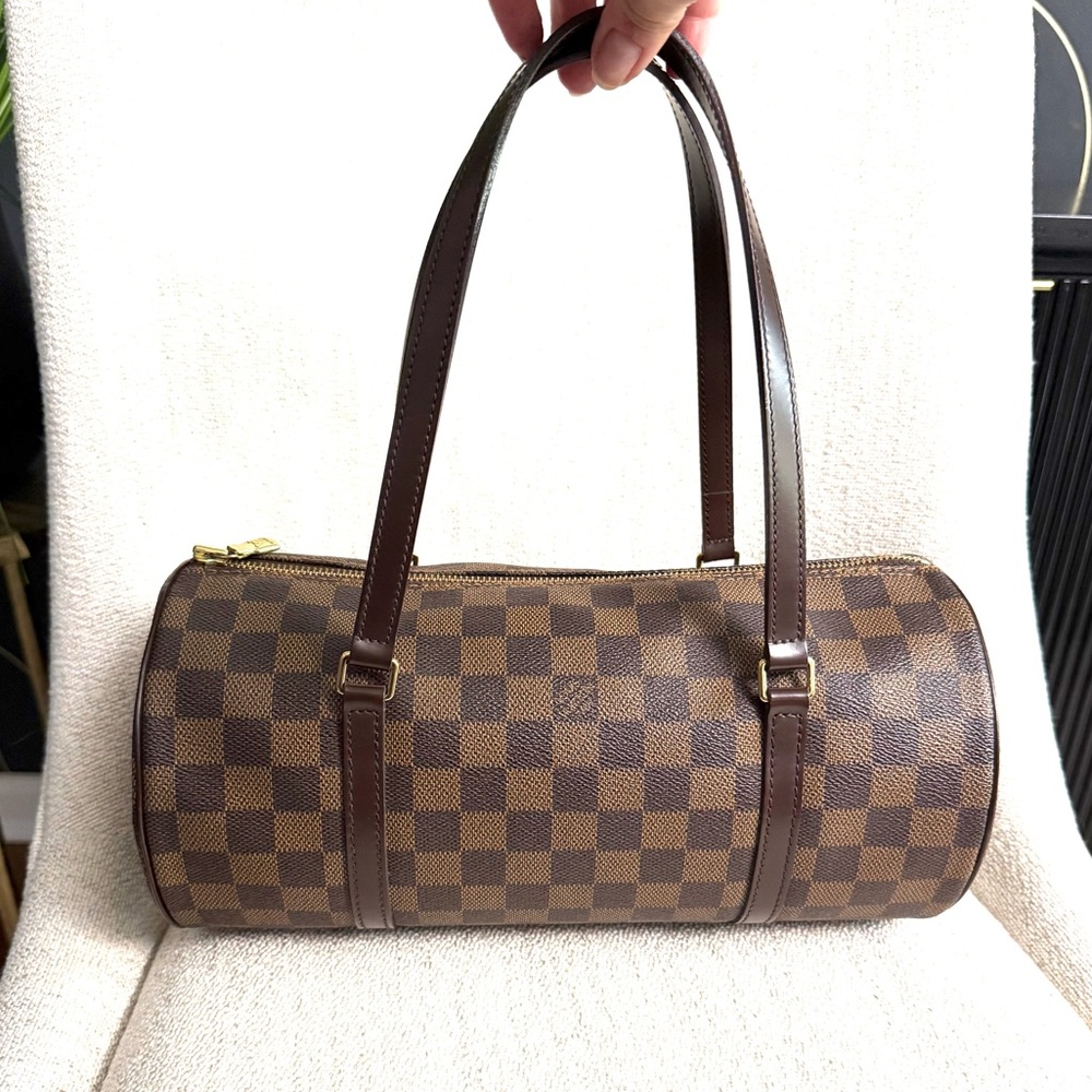 Authentic Louis Vuitton Papillon 30 Damier Ebene
N51303 brown with mini pouch - Picture 8 of 16